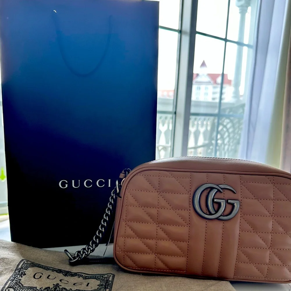Gucci Marmot Bag - Picture 1 of 17